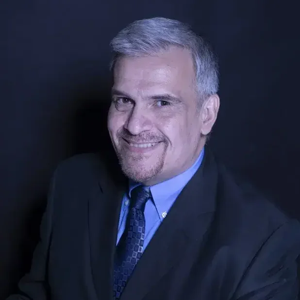 Professor Ediberto Román